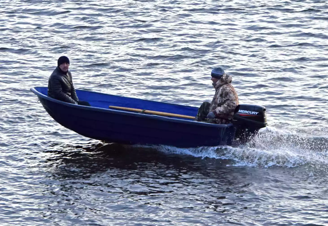 Стеклопластиковая лодка Neman-340 (тримаран) в Ессентуках