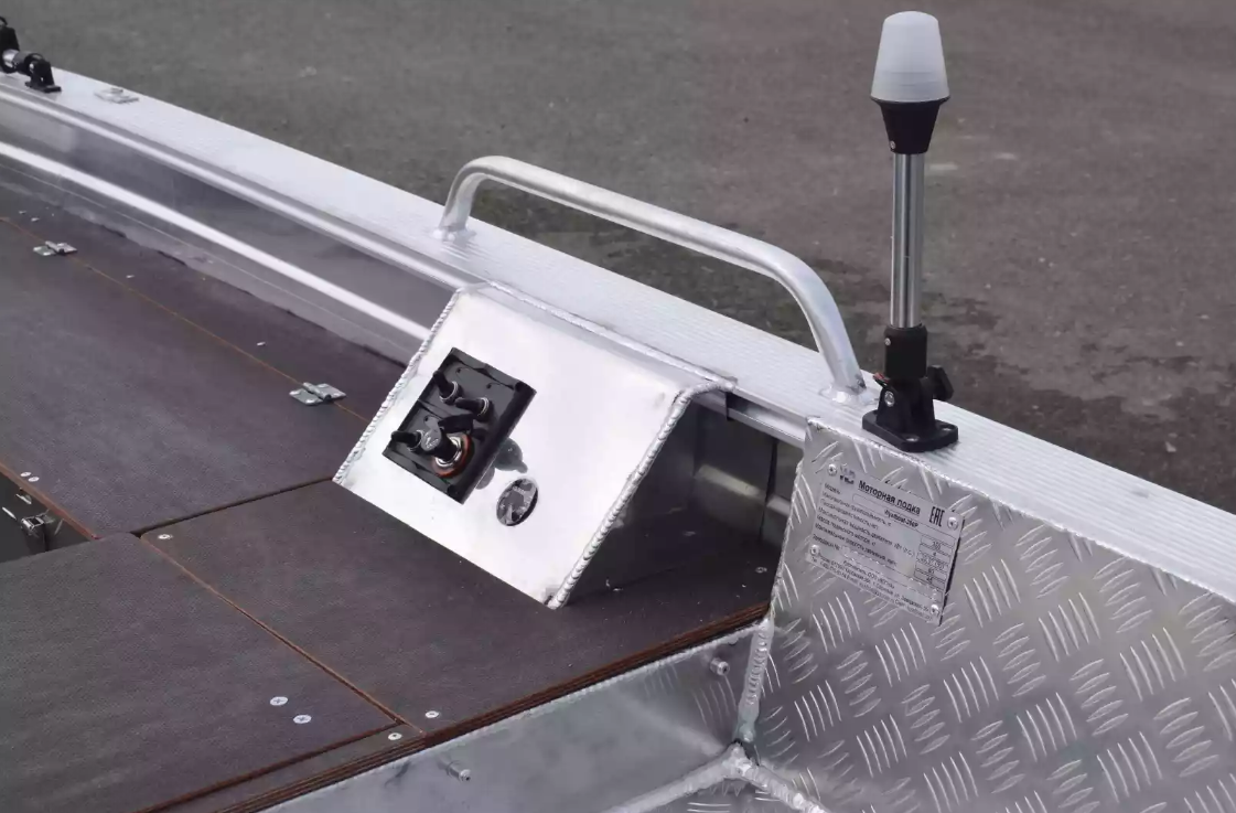 Алюминиевая лодка Wyatboat-390РМ в Ессентуках