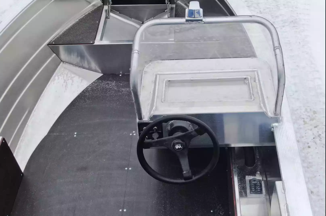 Алюминиевая лодка Неман-400 С в Ессентуках