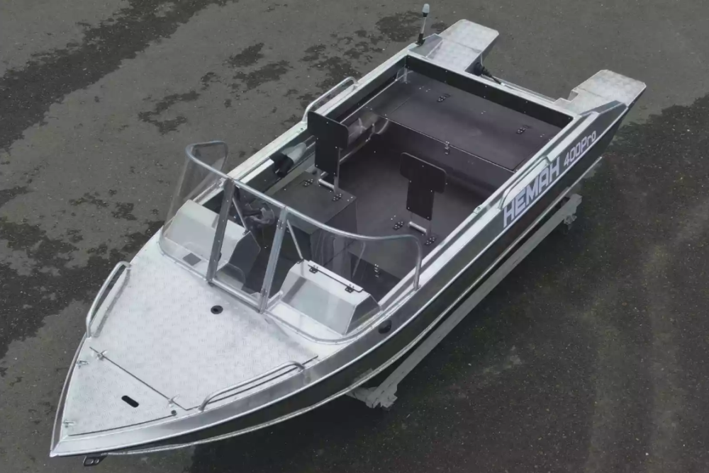 Алюминиевая лодка  Neman-400 PRO в Ессентуках