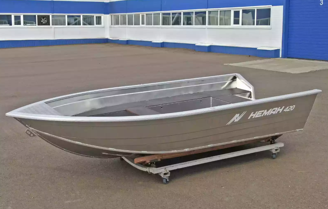 Алюминиевая лодка  Неман-420 в Ессентуках