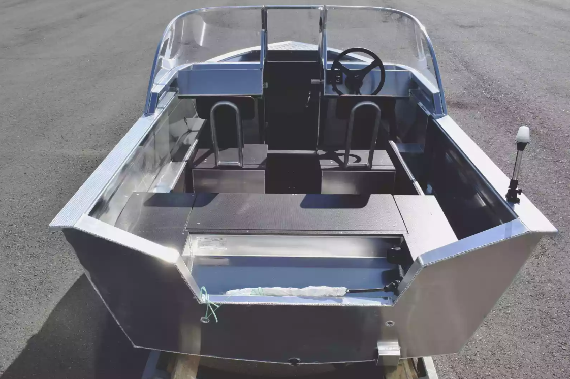 Алюминиевая лодка  Неман-400 DCM в Ессентуках