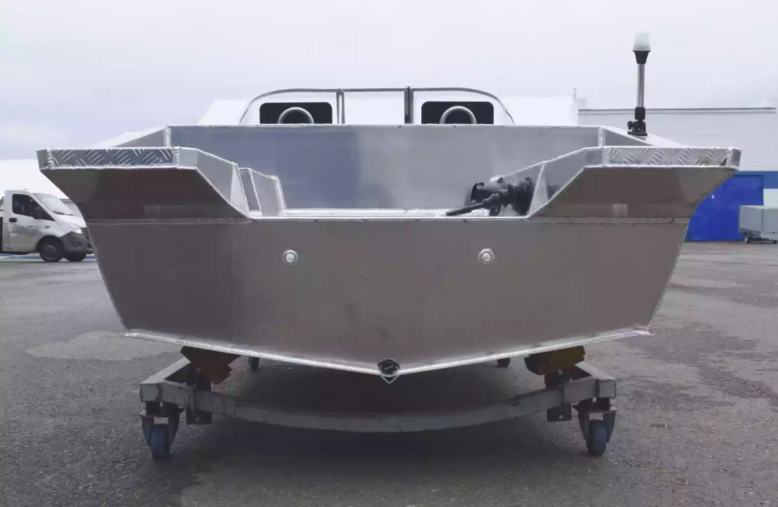 Алюминиевая лодка  Neman-400 PRO в Ессентуках