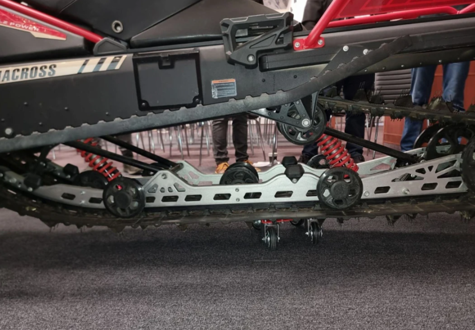 Снегоход AODES Siberiacross 1000 SWT 600mm LCD 6.8 в Ессентуках