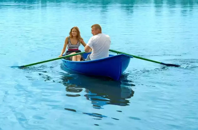 Стеклопластиковая лодка Дельфин в Ессентуках