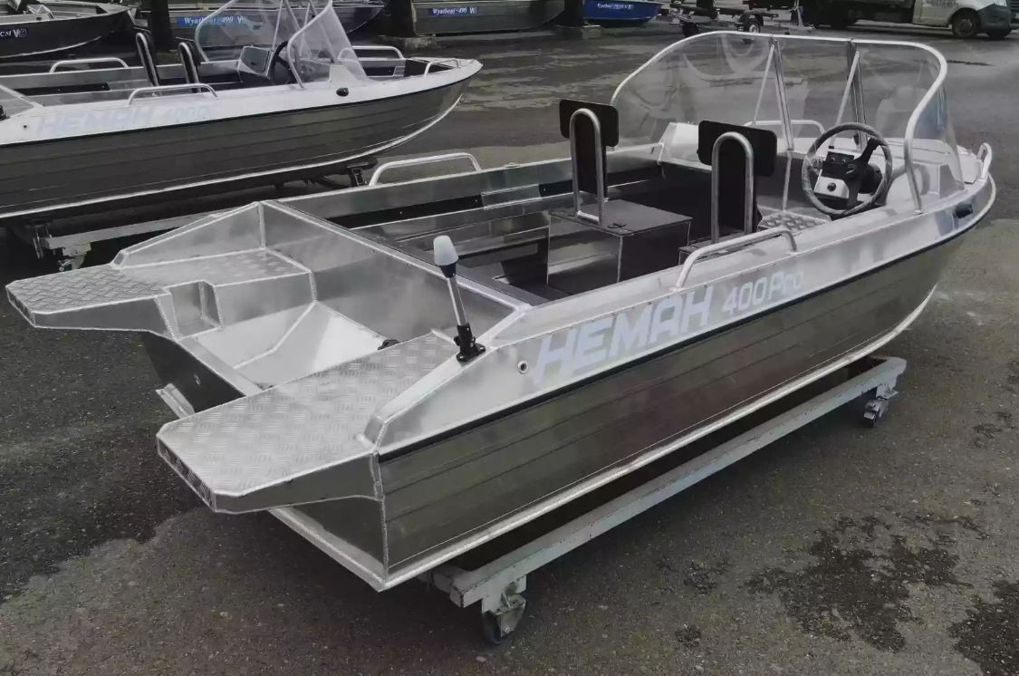 Алюминиевая лодка  Neman-400 PRO в Ессентуках