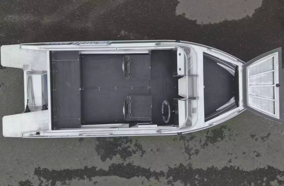 Алюминиевая лодка  Neman-400 PRO в Ессентуках