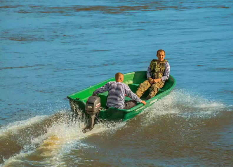 Стеклопластиковая лодка Neman-340 (тримаран) в Ессентуках