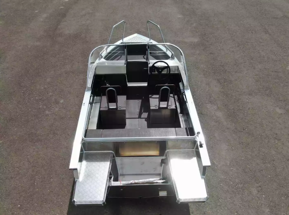 Алюминиевая лодка  Неман-400 DCM NEW в Ессентуках