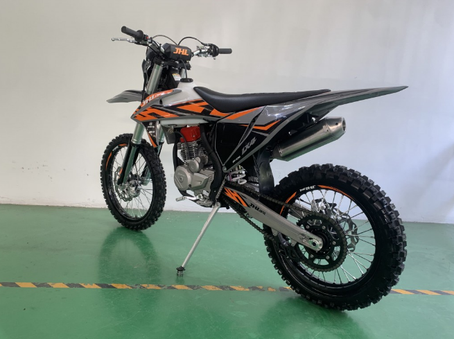 Мотоцикл JHLMOTO JHL LX4 CB300RL (175FMN) в Ессентуках