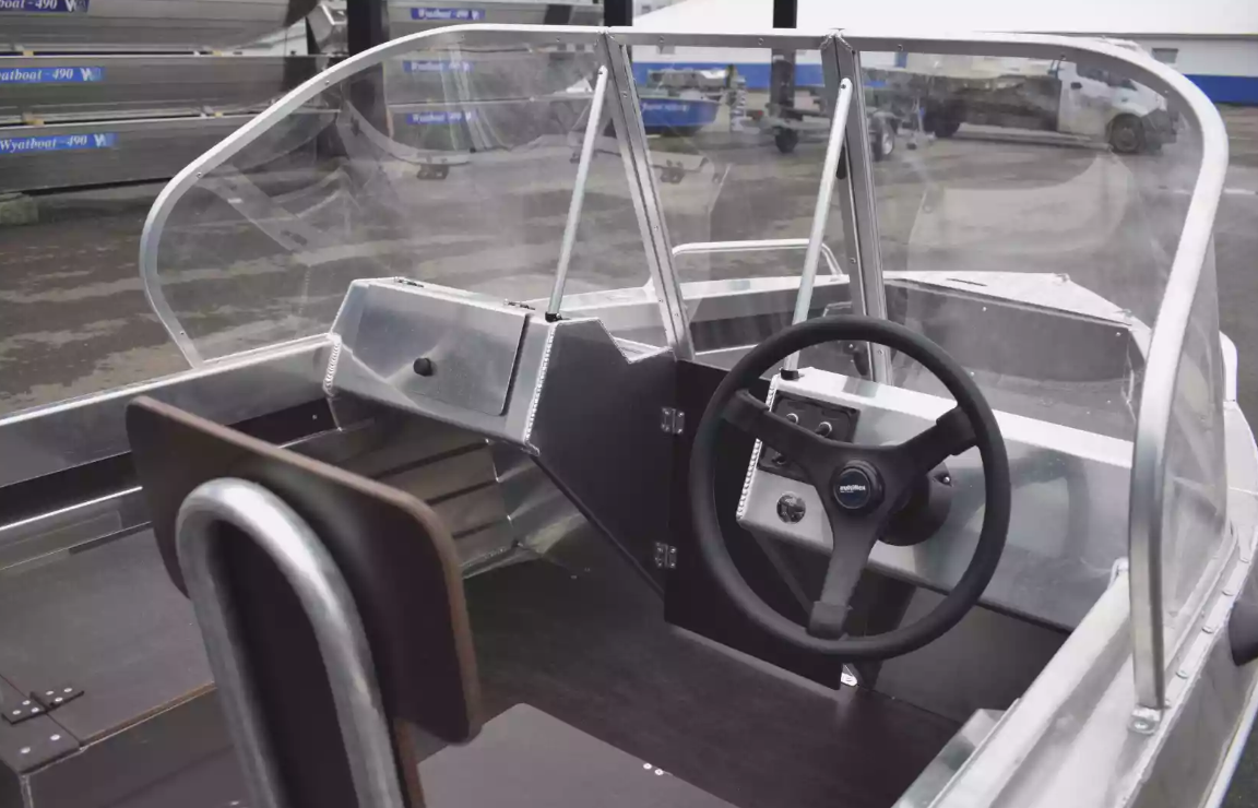 Алюминиевая лодка  Neman-400 DC в Ессентуках