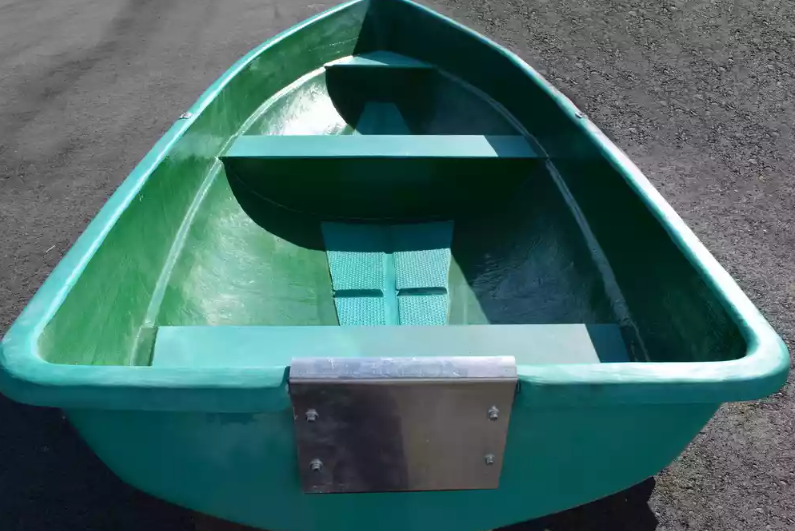 Стеклопластиковая Лодка Голавль в Ессентуках