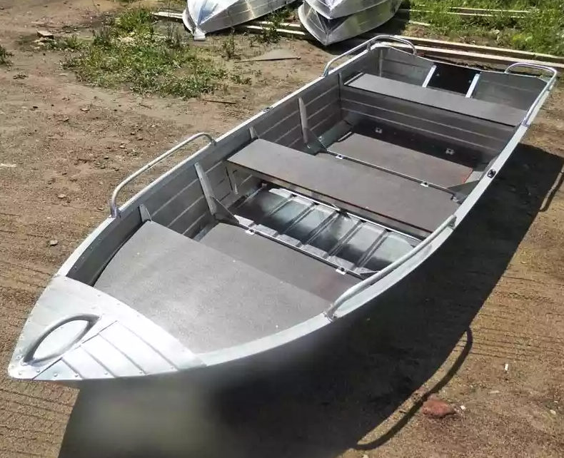 Алюминиевая лодка Вятка-Профи 37 в Ессентуках