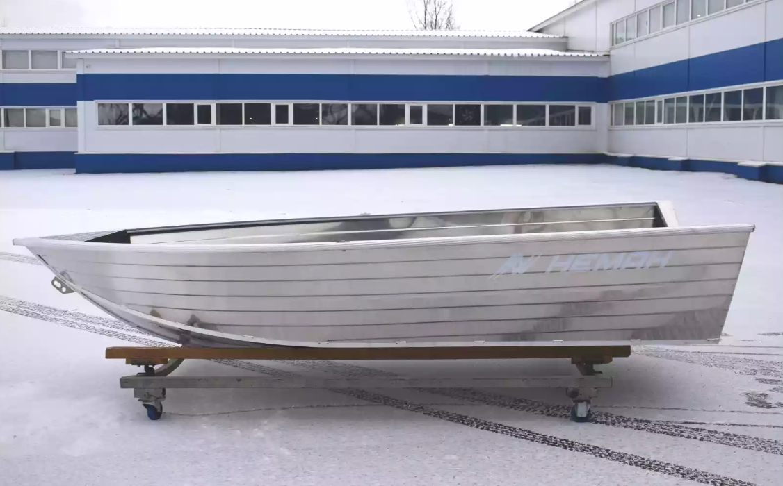 Алюминиевая лодка Неман-400 в Ессентуках