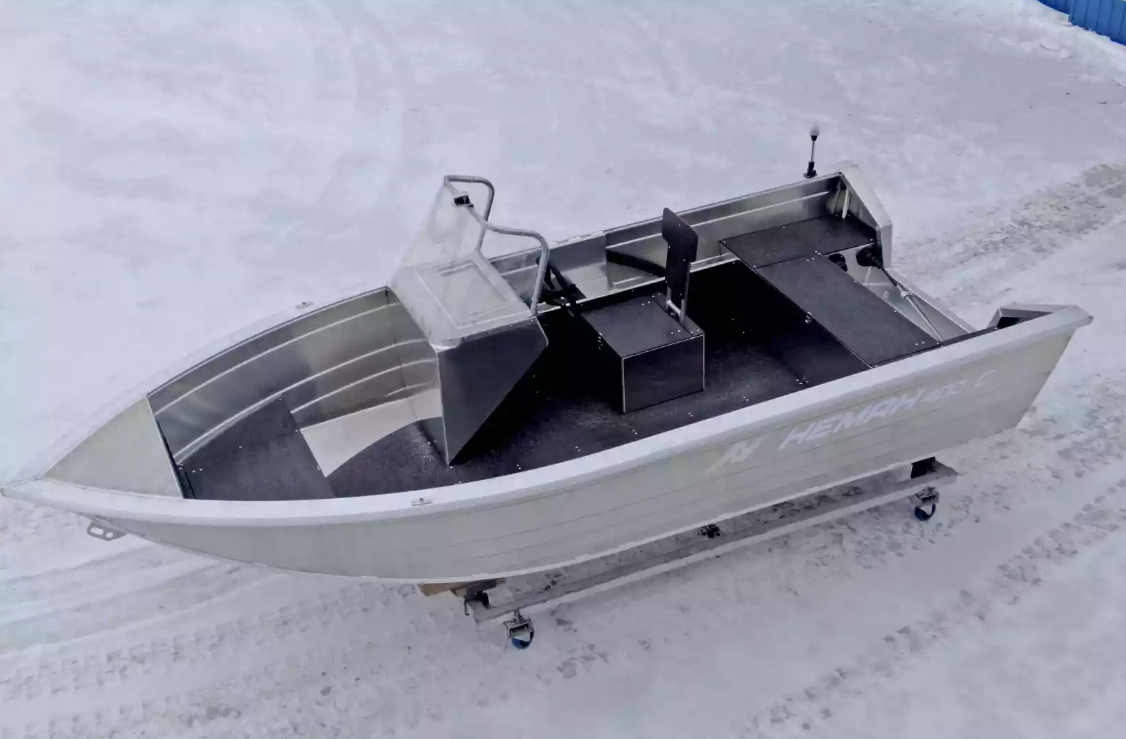 Алюминиевая лодка Неман-400 С в Ессентуках
