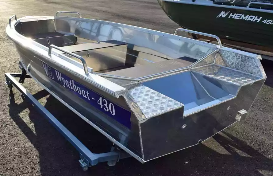 Алюминиевая лодка  Wyatboat-430 Р в Ессентуках