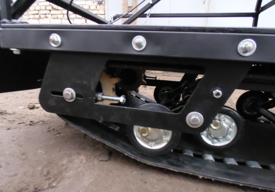 Мотобуксировщик AhtaR Зима 15 л/с с вариатором в Ессентуках