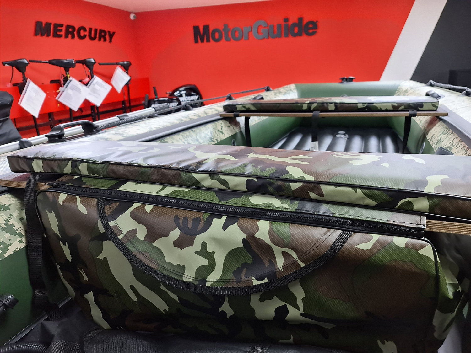 КОМПЛЕКТ МЯГКИХ НАКЛАДОК С СУМКОЙ ДЛЯ ЛОДОК 105Х20 КАМУФЛЯЖ в Ессентуках