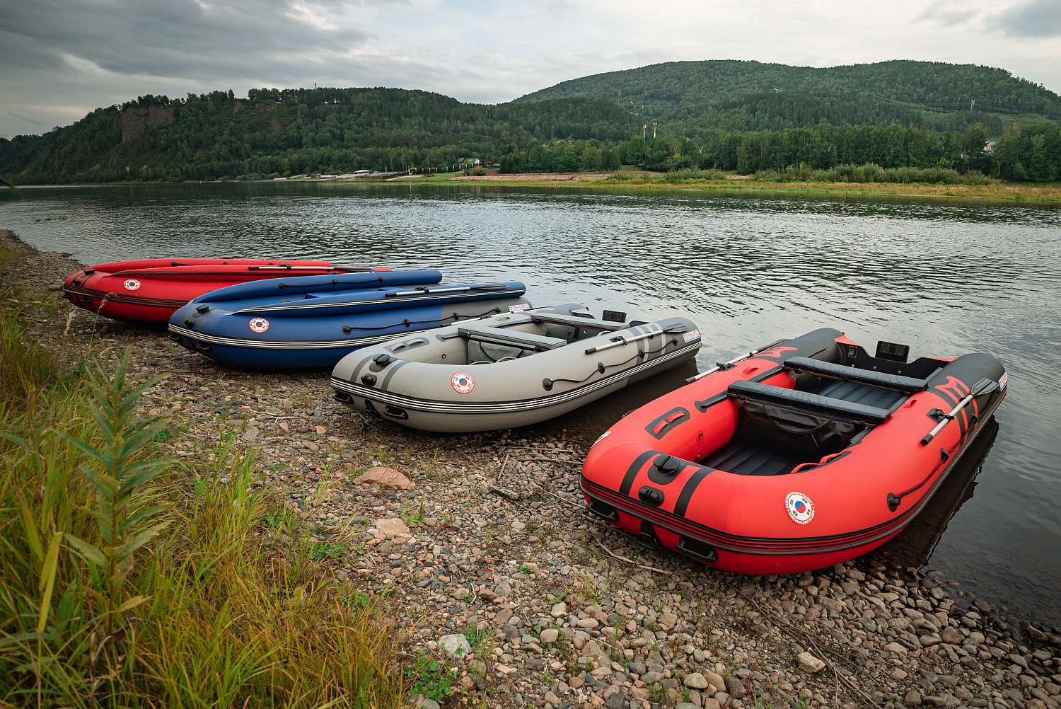 Лодка MISHIMO RIVER FJET PRO 430  под водомет в Ессентуках