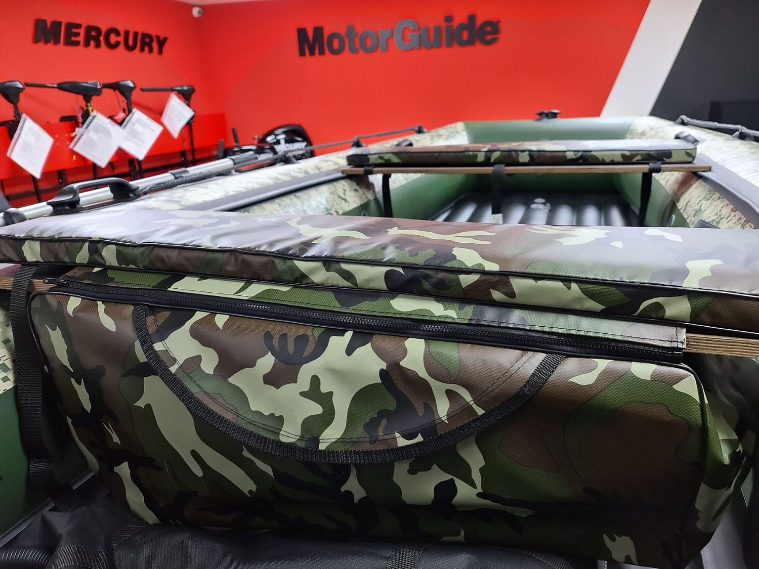 КОМПЛЕКТ МЯГКИХ НАКЛАДОК С СУМКОЙ ДЛЯ ЛОДОК 105Х20 КАМУФЛЯЖ в Ессентуках