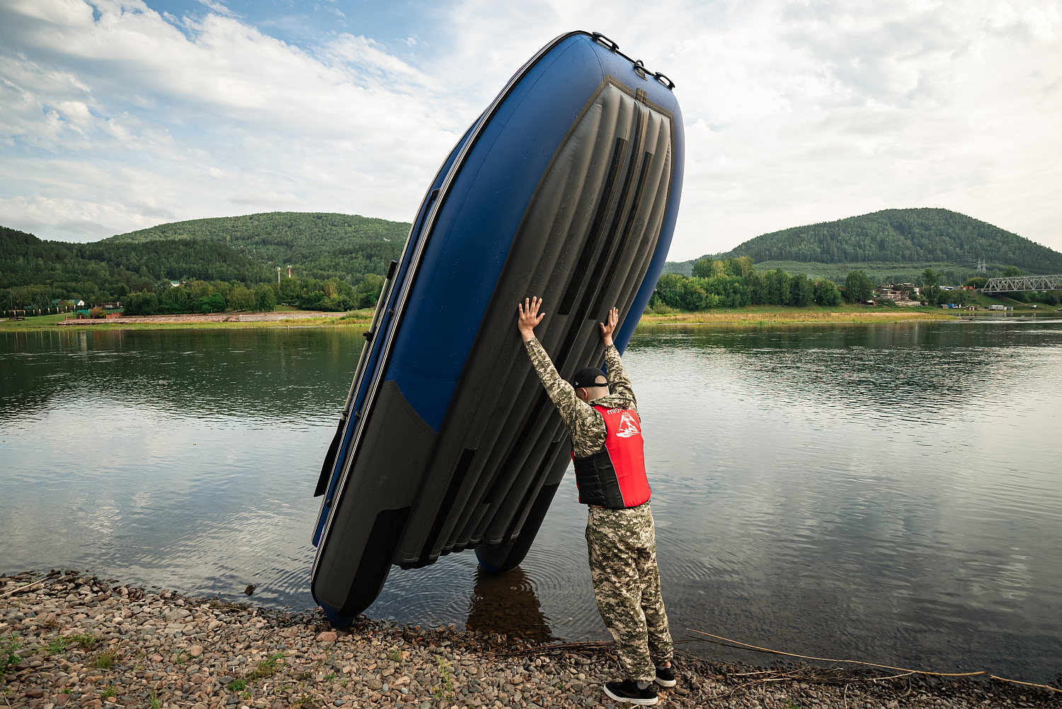 Лодка MISHIMO RIVER FJET PRO 430  под водомет в Ессентуках