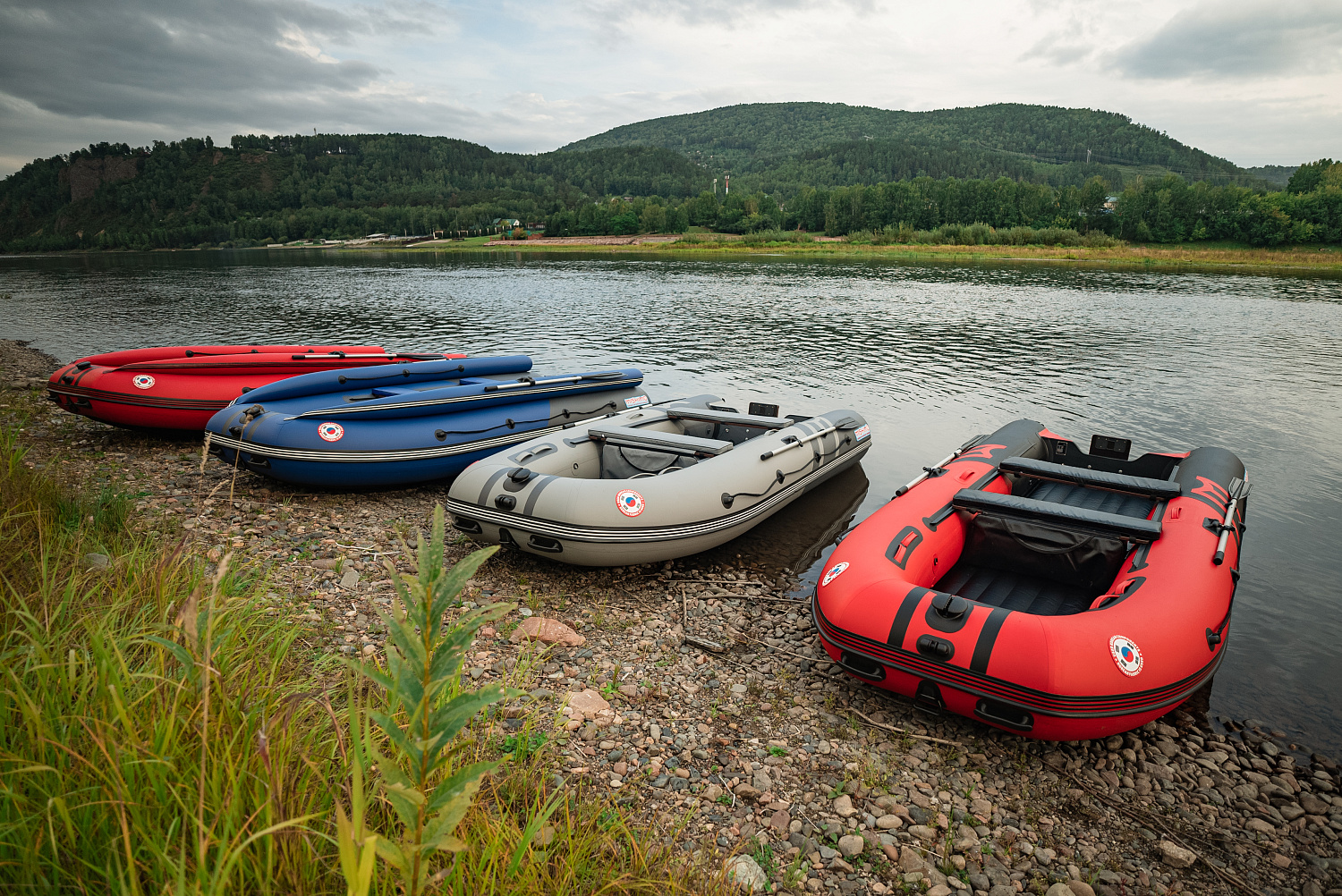 Лодка MISHIMO RIVER FJET PRO 430  под водомет в Ессентуках