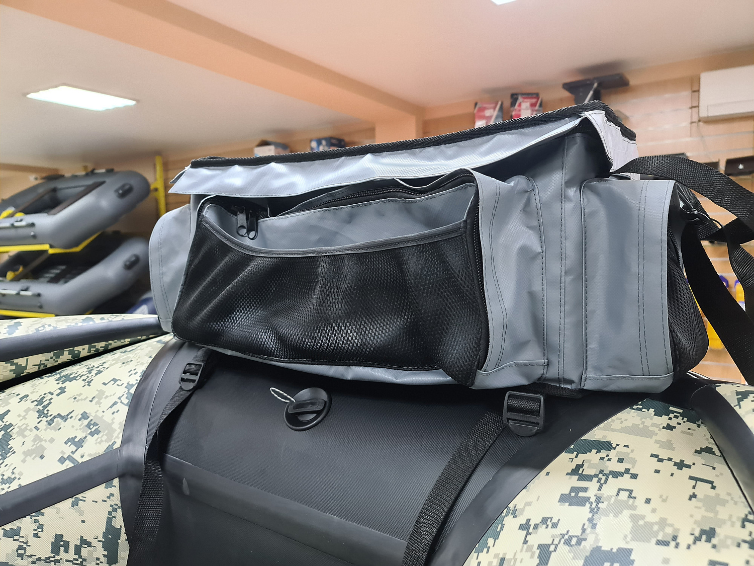 СУМКА ЛЮКС НА БАЛЛОН ДЛЯ ЛОДОК ПВХ 50Х25Х25 СМ в Ессентуках