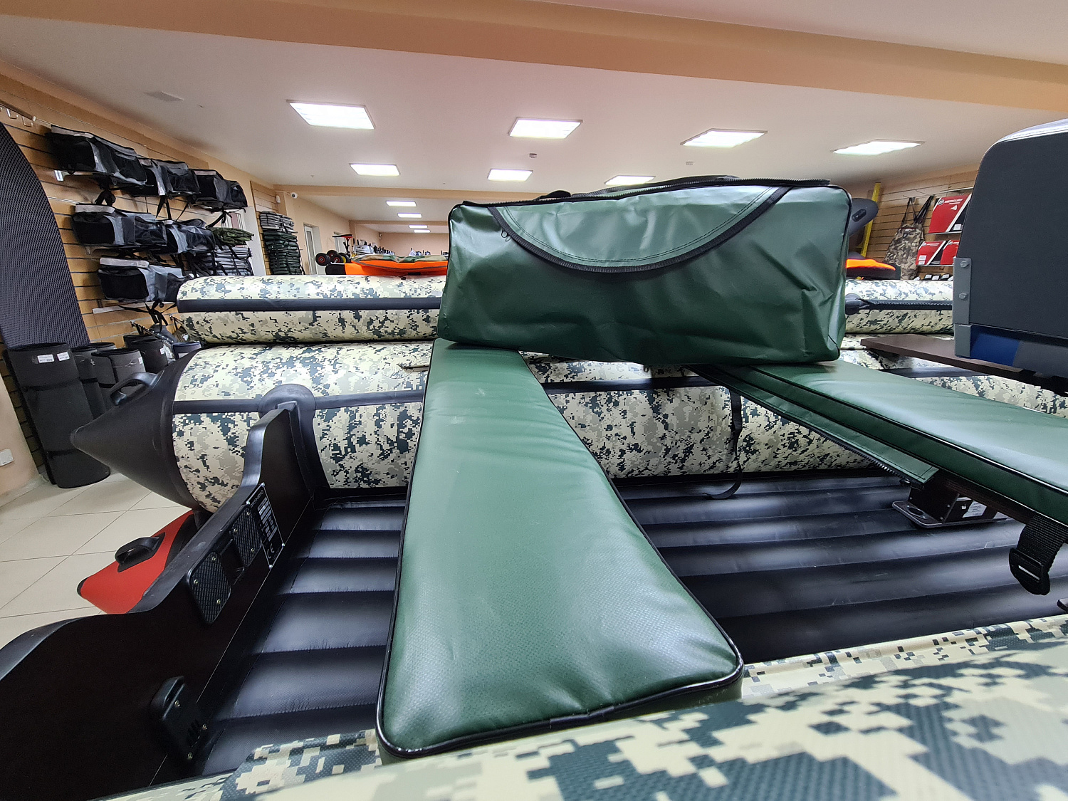 КОМПЛЕКТ МЯГКИХ НАКЛАДОК С СУМКОЙ ДЛЯ ЛОДОК 110Х20 ЗЕЛЕНЫЙ в Ессентуках